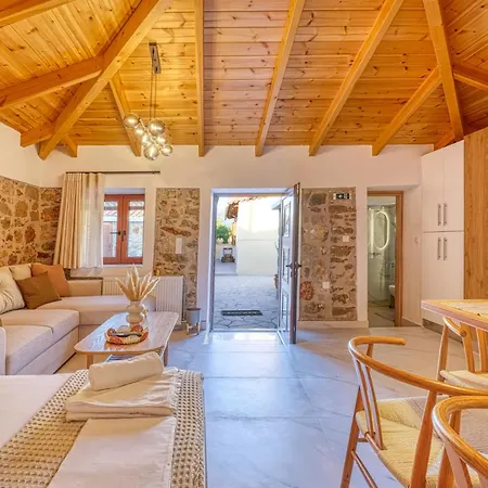 Habitación en casa particular Thymele Stone House *